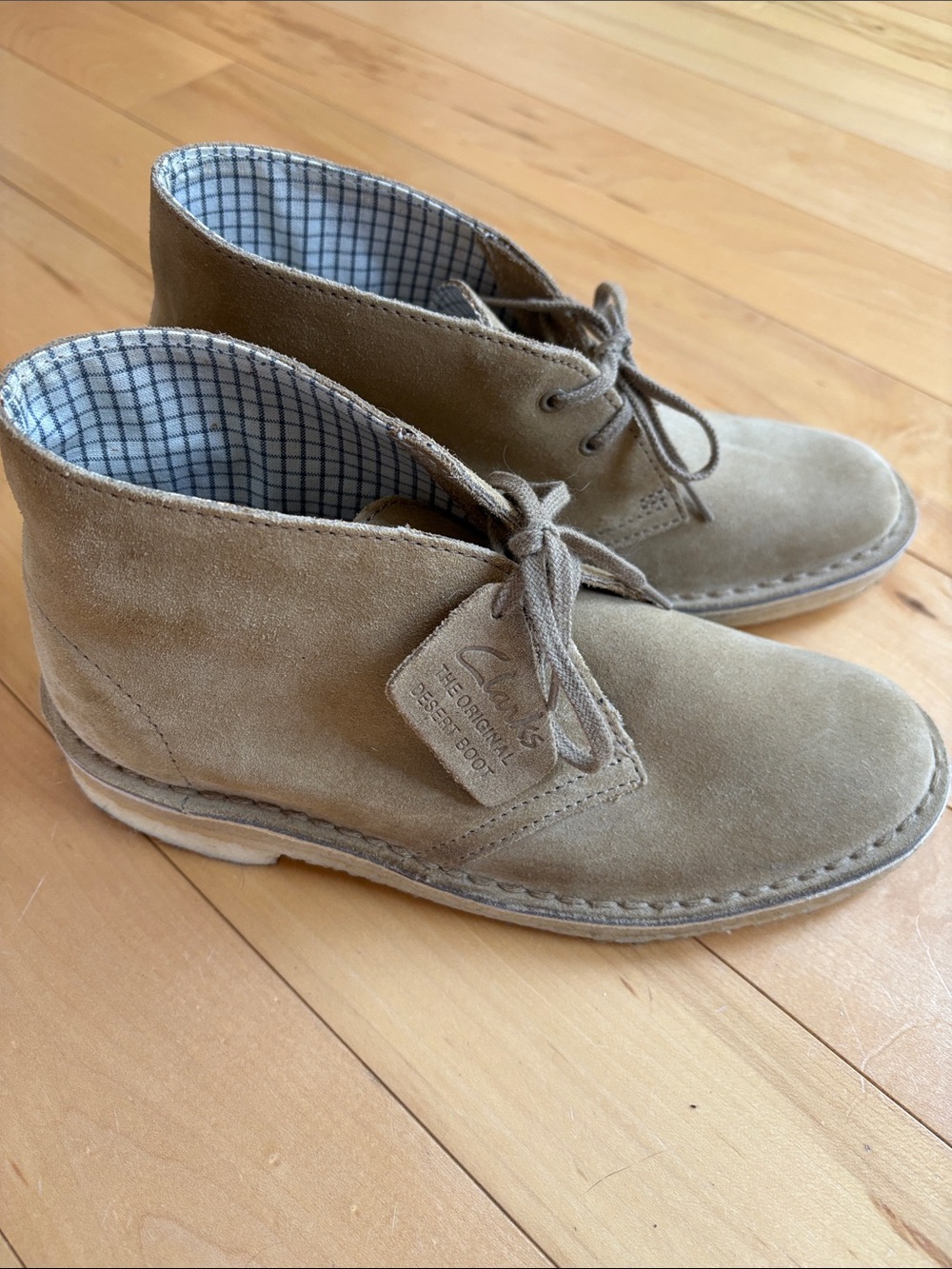 CLARKS DESERT BOOTS 
Women’s 7 / EU 37.5
